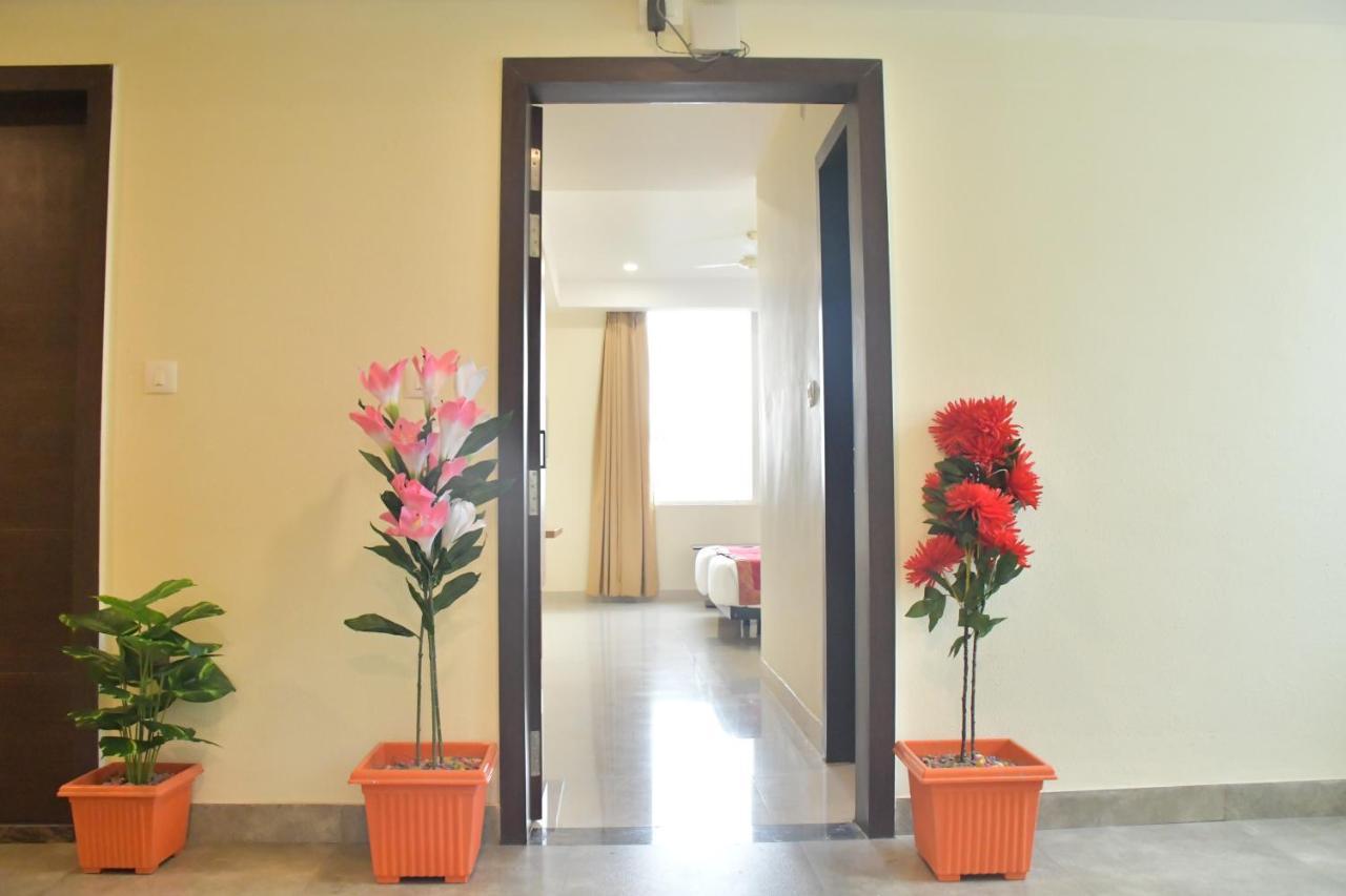 Hotel Yatharth Inn Bénarès Extérieur photo