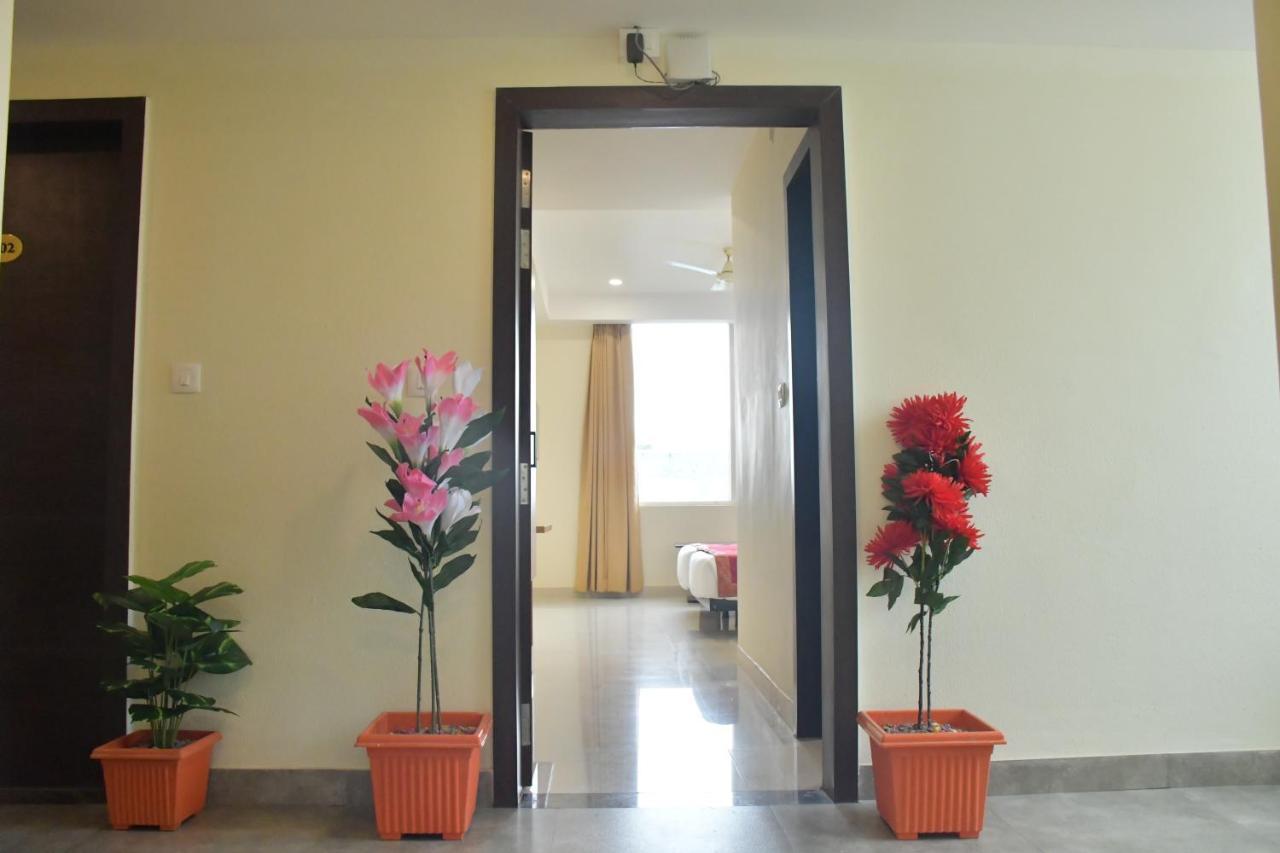 Hotel Yatharth Inn Bénarès Extérieur photo