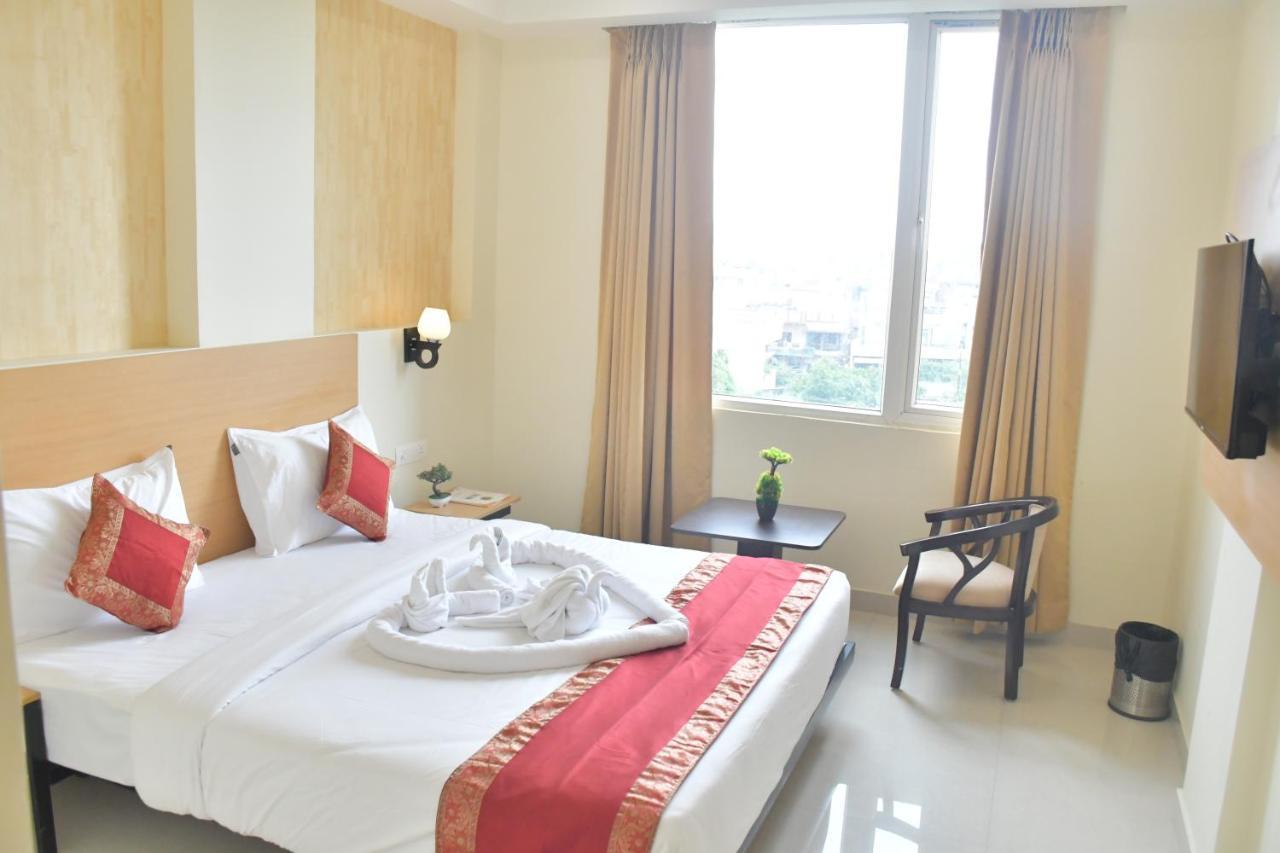 Hotel Yatharth Inn Bénarès Extérieur photo