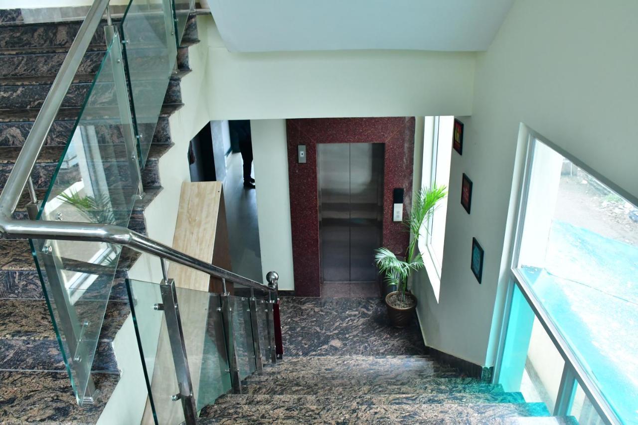 Hotel Yatharth Inn Bénarès Extérieur photo