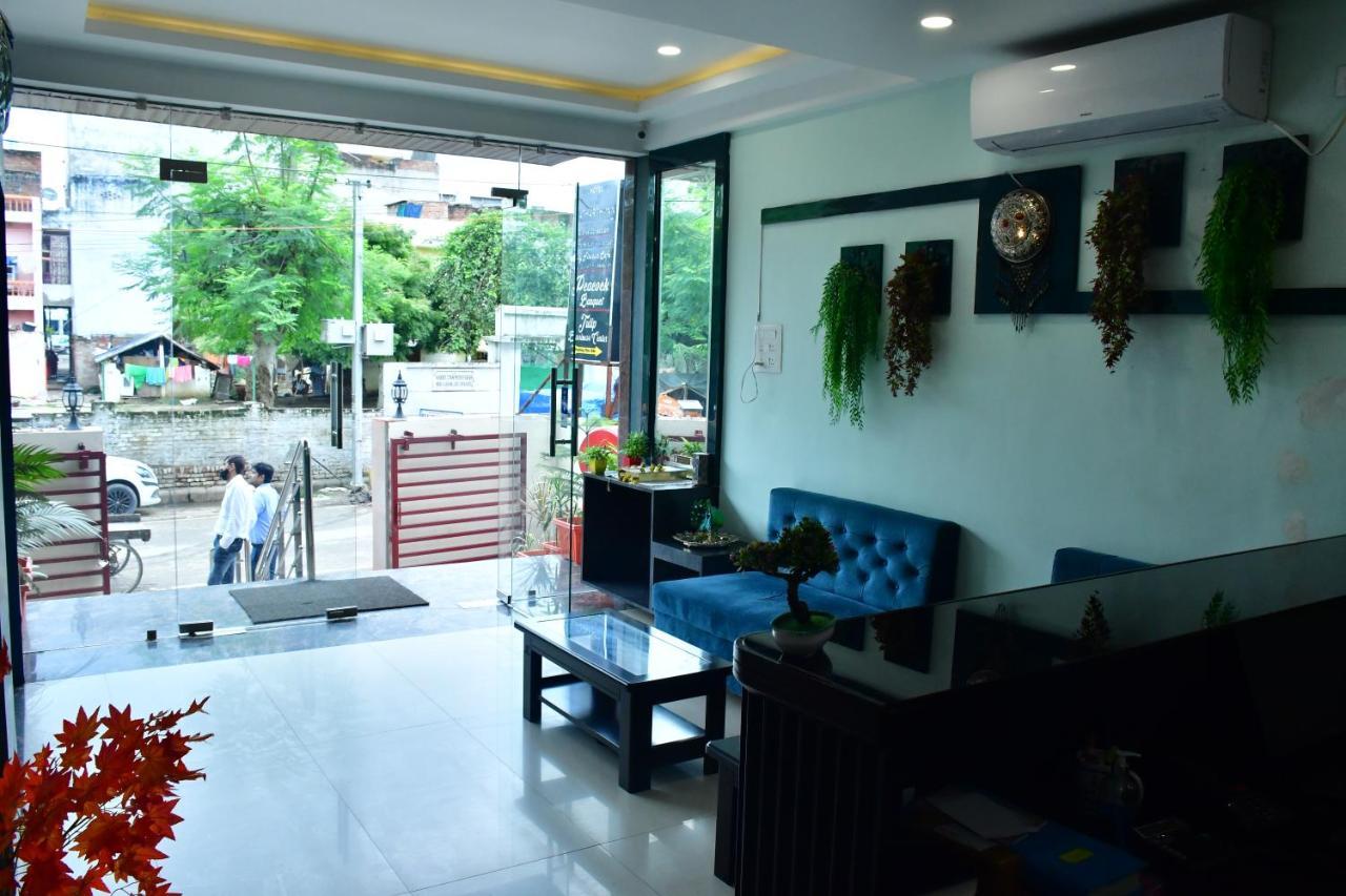 Hotel Yatharth Inn Bénarès Extérieur photo