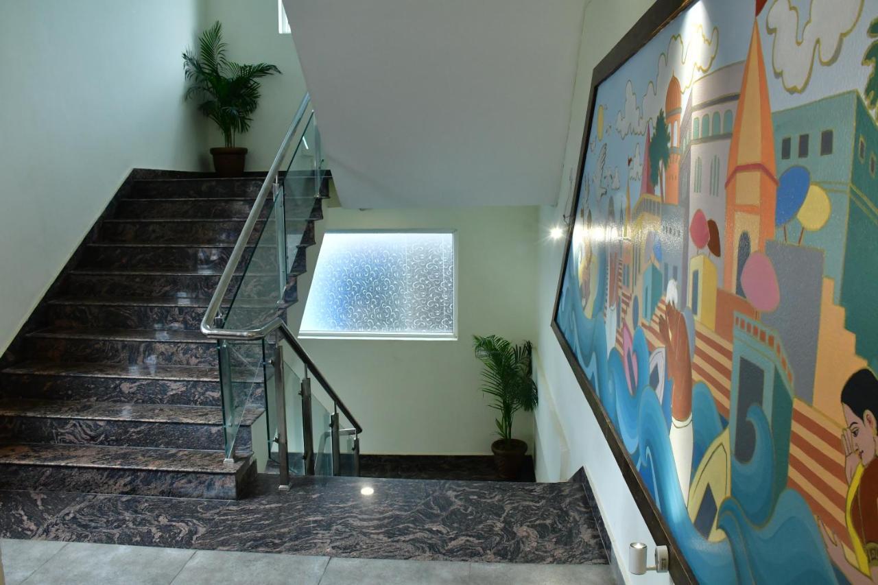 Hotel Yatharth Inn Bénarès Extérieur photo
