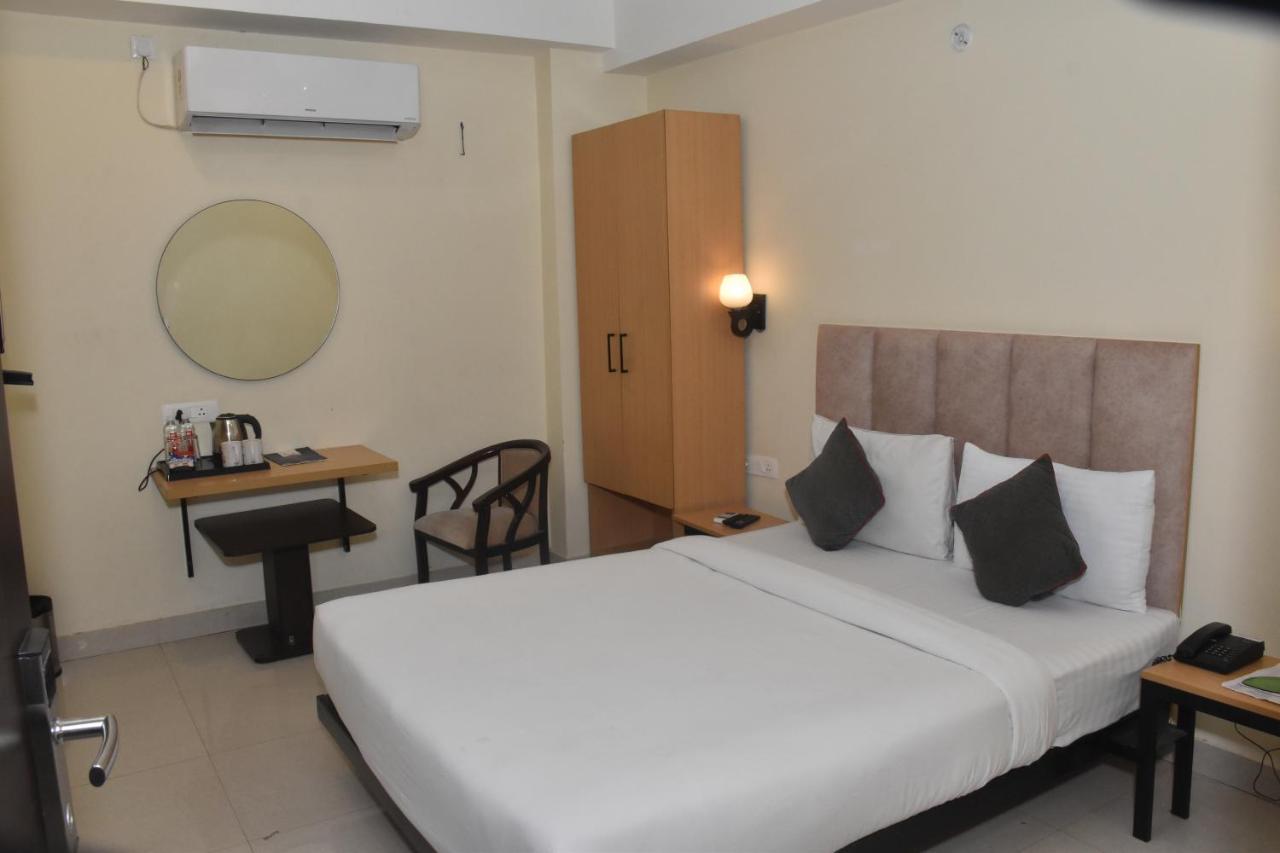 Hotel Yatharth Inn Bénarès Extérieur photo